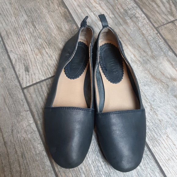Latigo Shoes - 4/$25 LaTigo Leather Flats